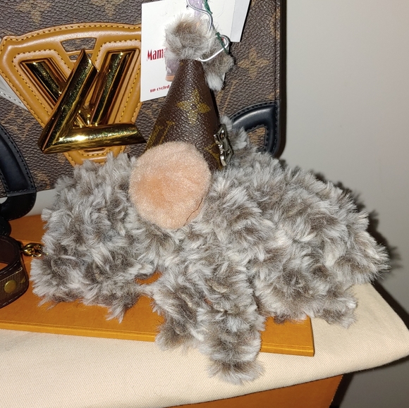 Large gnome with 100% authentic canvas hat. - Picture 11 of 12